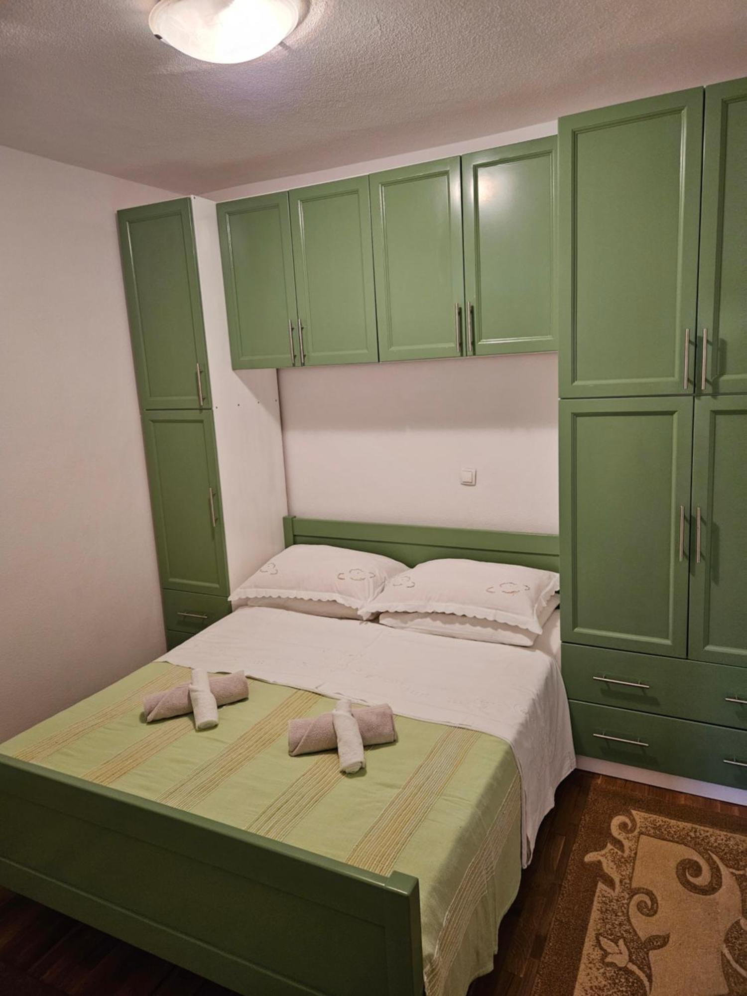Apartmani Natasa Lokva Rogoznica Bagian luar foto