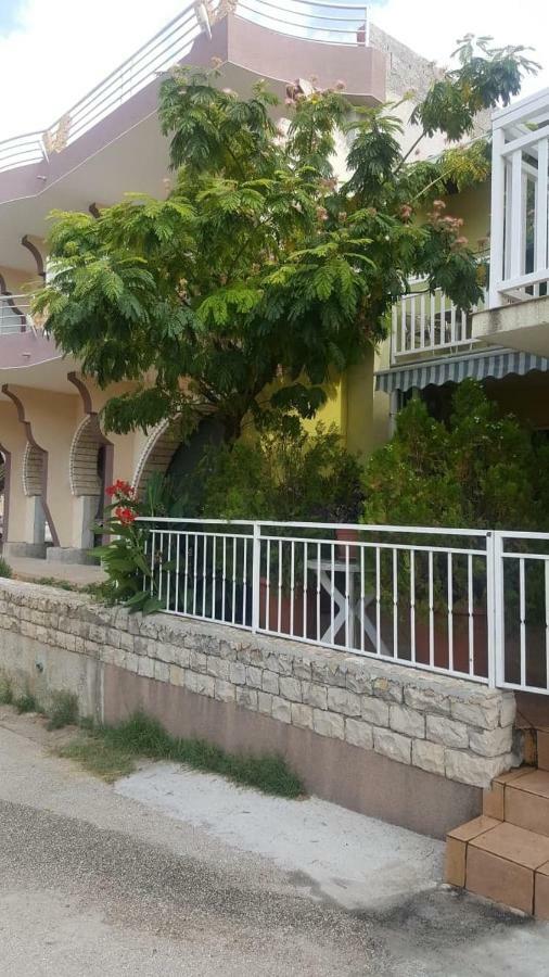Apartmani Natasa Lokva Rogoznica Bagian luar foto